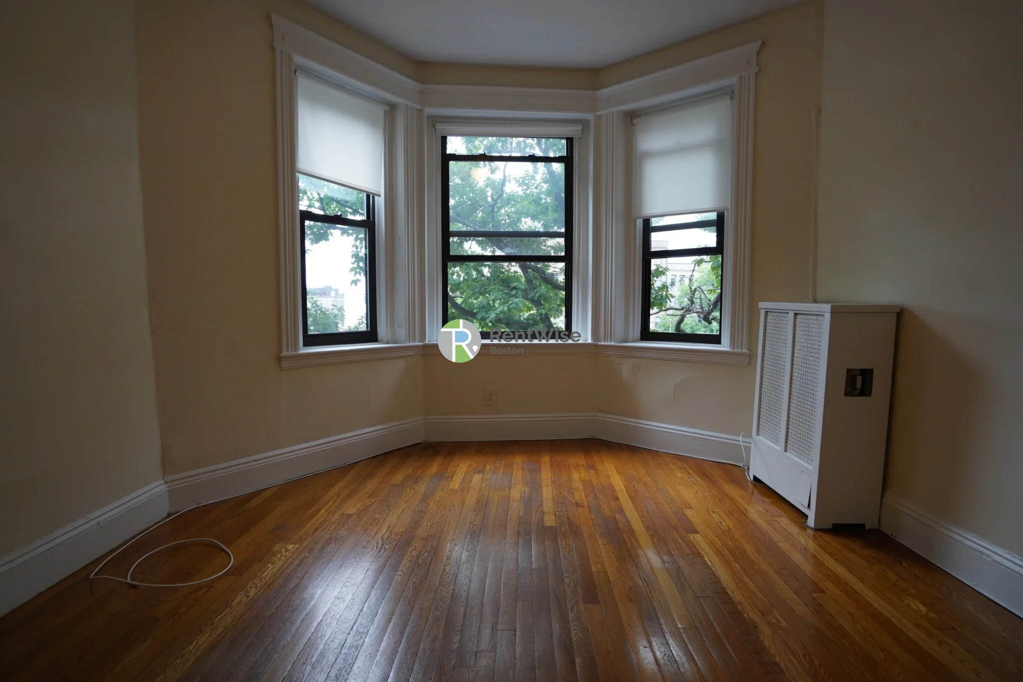 Studio bed, 1 bath apartment for rent at 1148 Commonwealth Ave Unit 33, Allston — photo 2 of 17