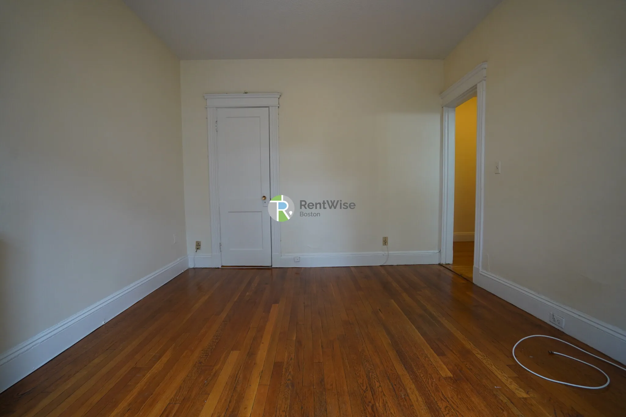 Studio bed, 1 bath apartment for rent at 1148 Commonwealth Ave Unit 33, Allston — photo 5 of 17
