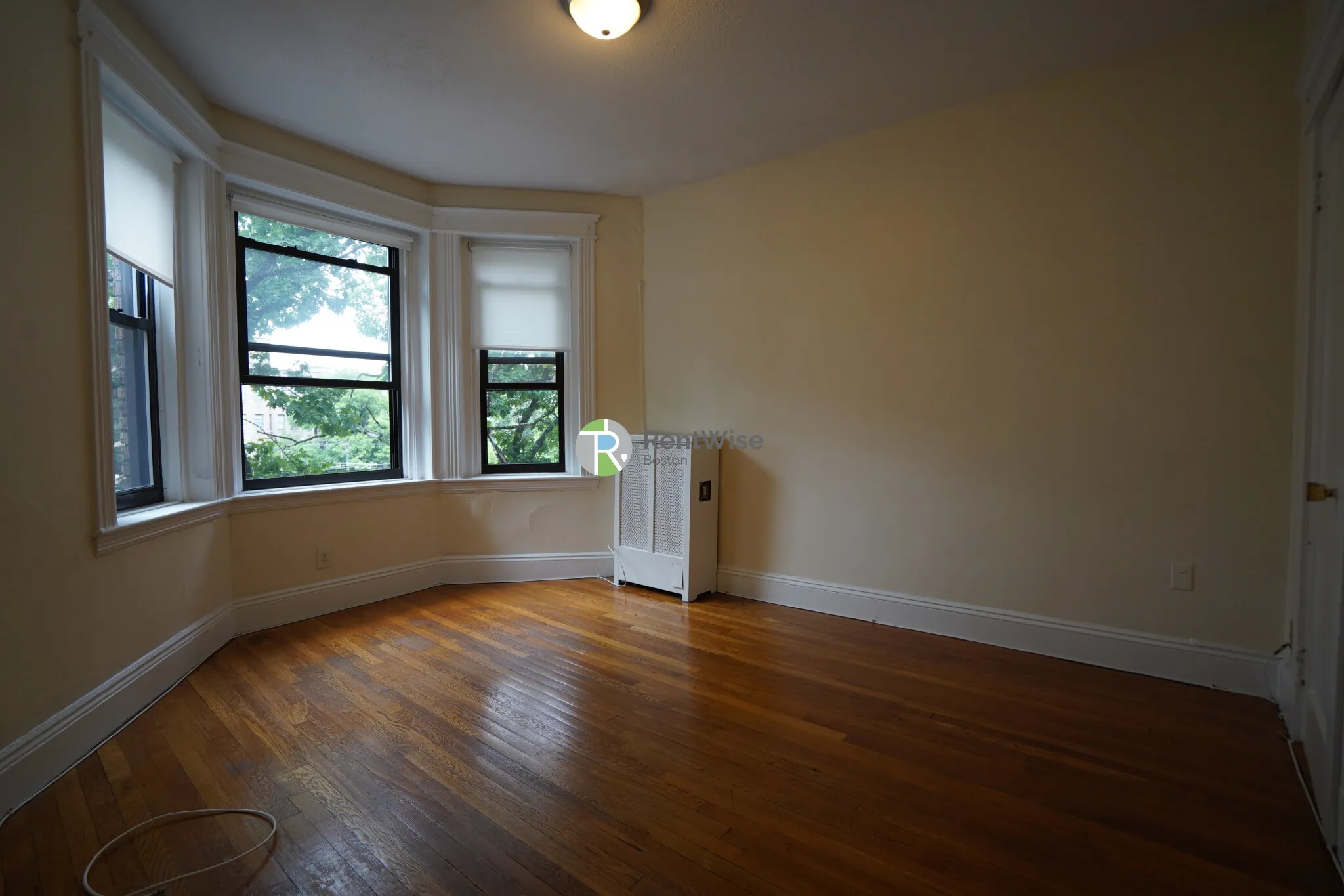 Studio bed, 1 bath apartment for rent at 1148 Commonwealth Ave Unit 33, Allston
