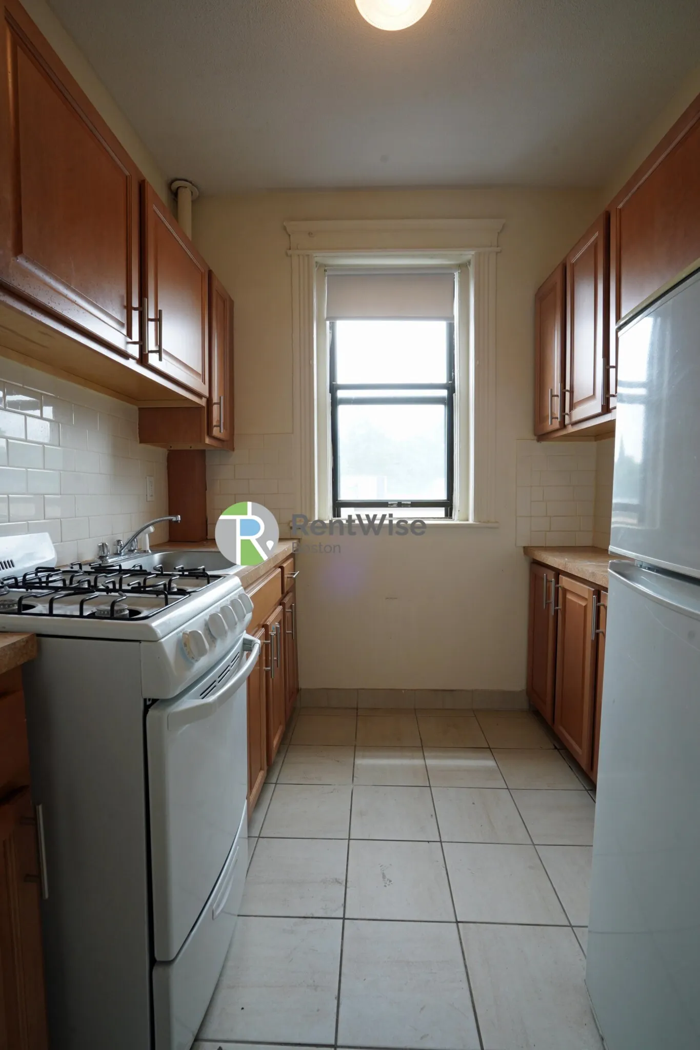 Studio bed, 1 bath apartment for rent at 1148 Commonwealth Ave Unit 37, Allston — photo 6 of 11