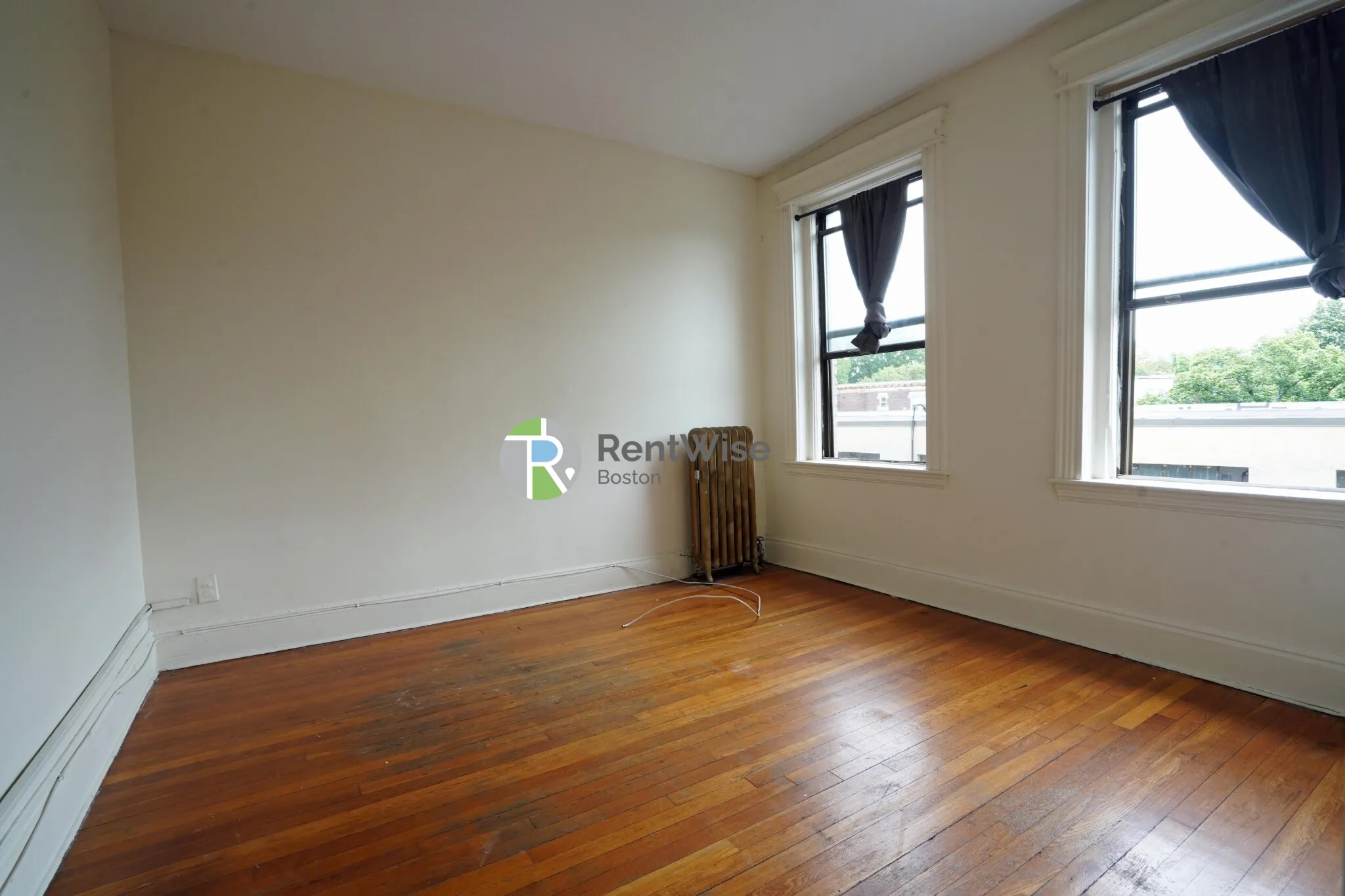 Studio bed, 1 bath apartment for rent at 1148 Commonwealth Ave Unit 37, Allston — photo 2 of 11