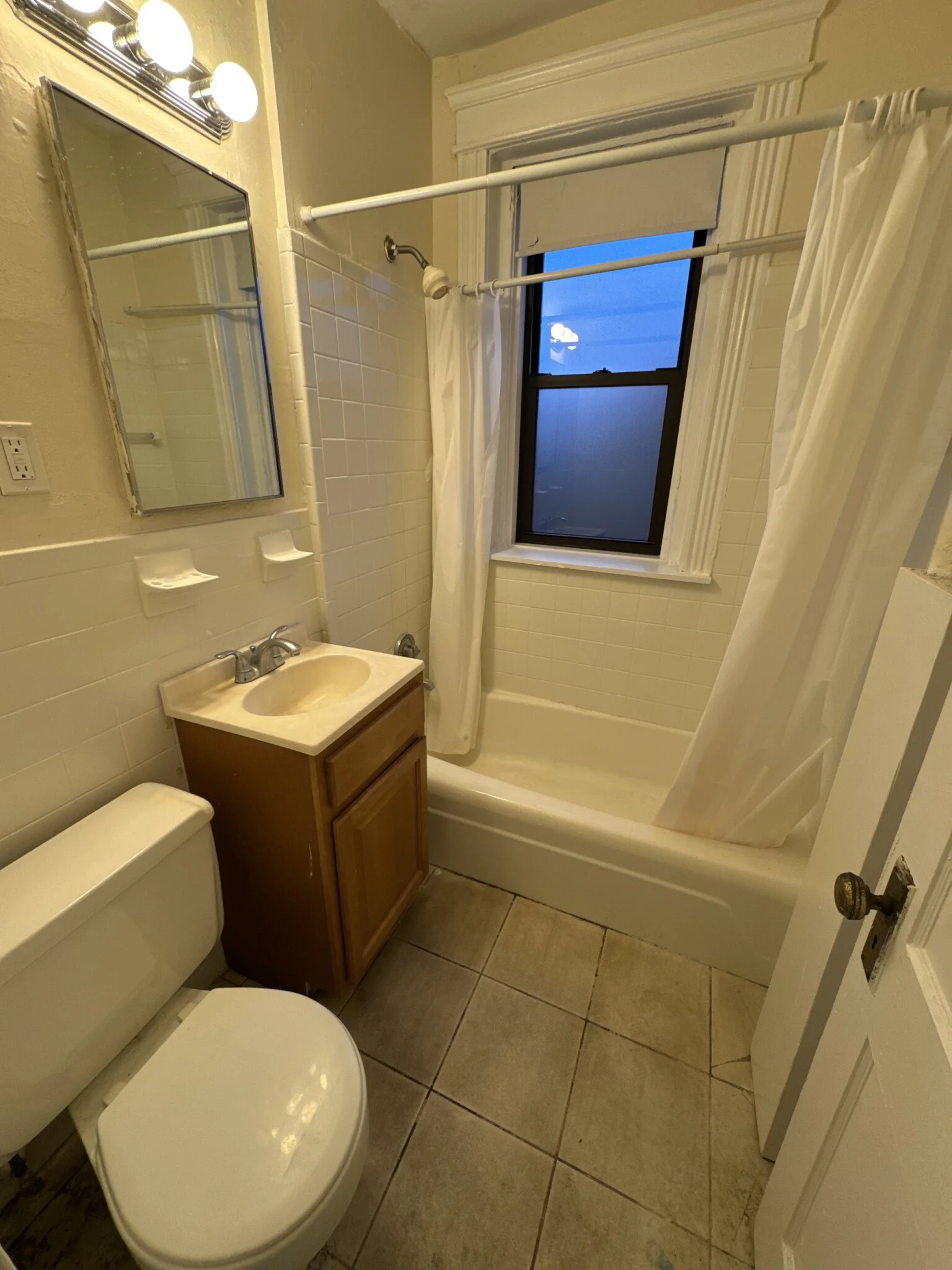 Studio bed, 1 bath apartment for rent at 1148 Commonwealth Ave Unit 38, Allston — photo 6 of 8