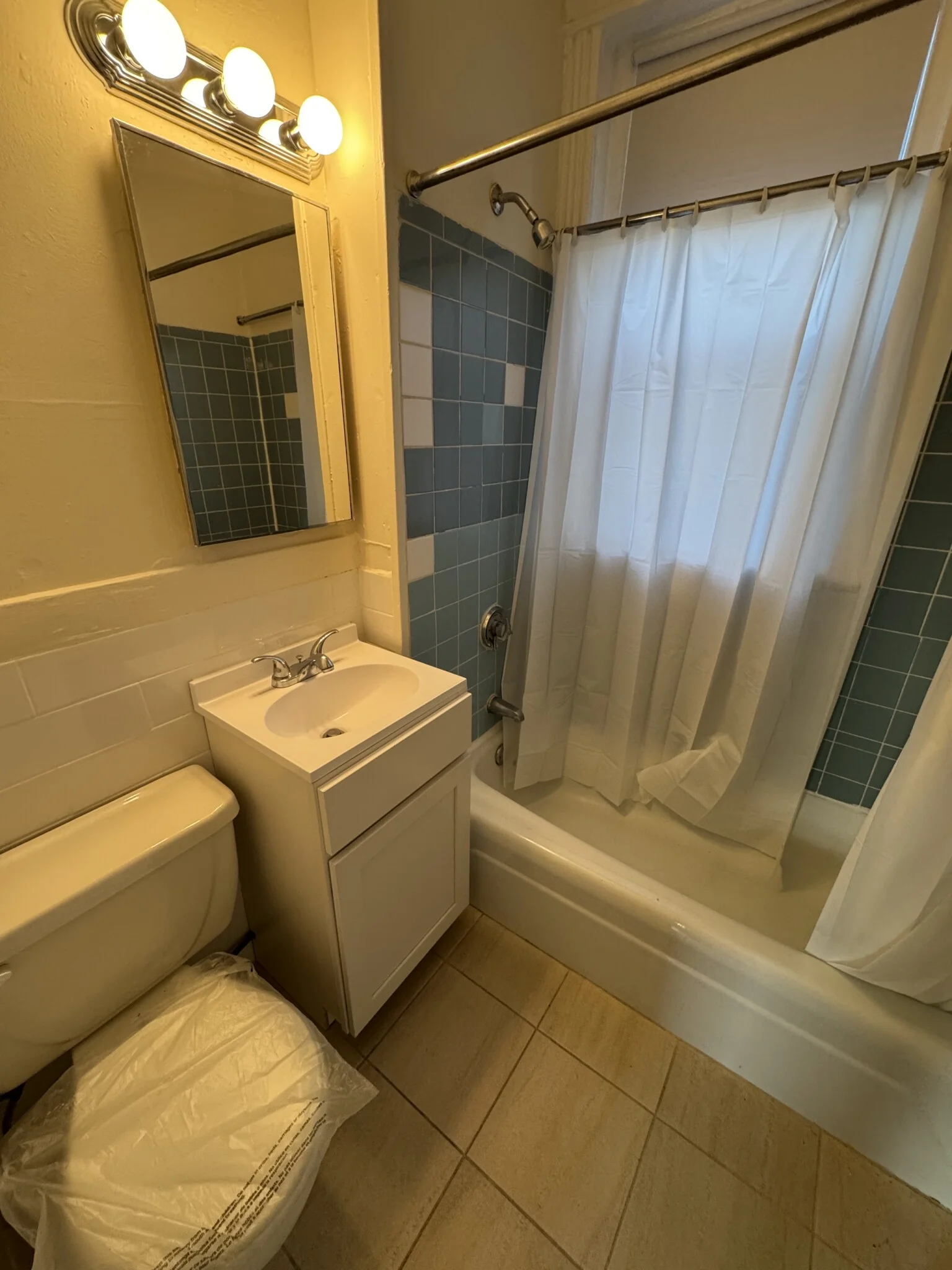 1 bed, 1 bath apartment for rent at 1148 Commonwealth Ave Unit 49, Allston — photo 5 of 9