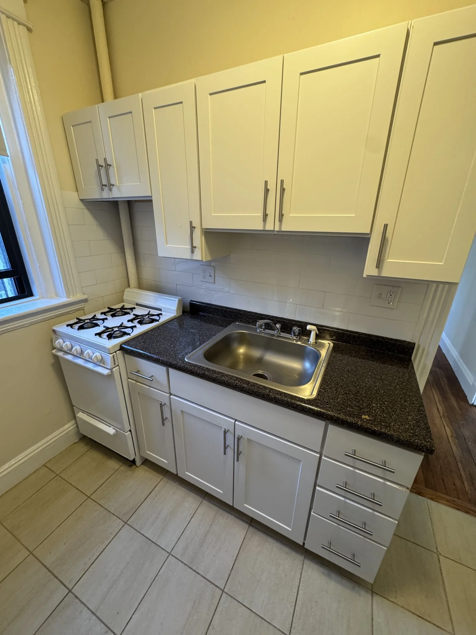 1 bed, 1 bath apartment for rent at 1148 Commonwealth Ave Unit 49, Allston — photo 2 of 9