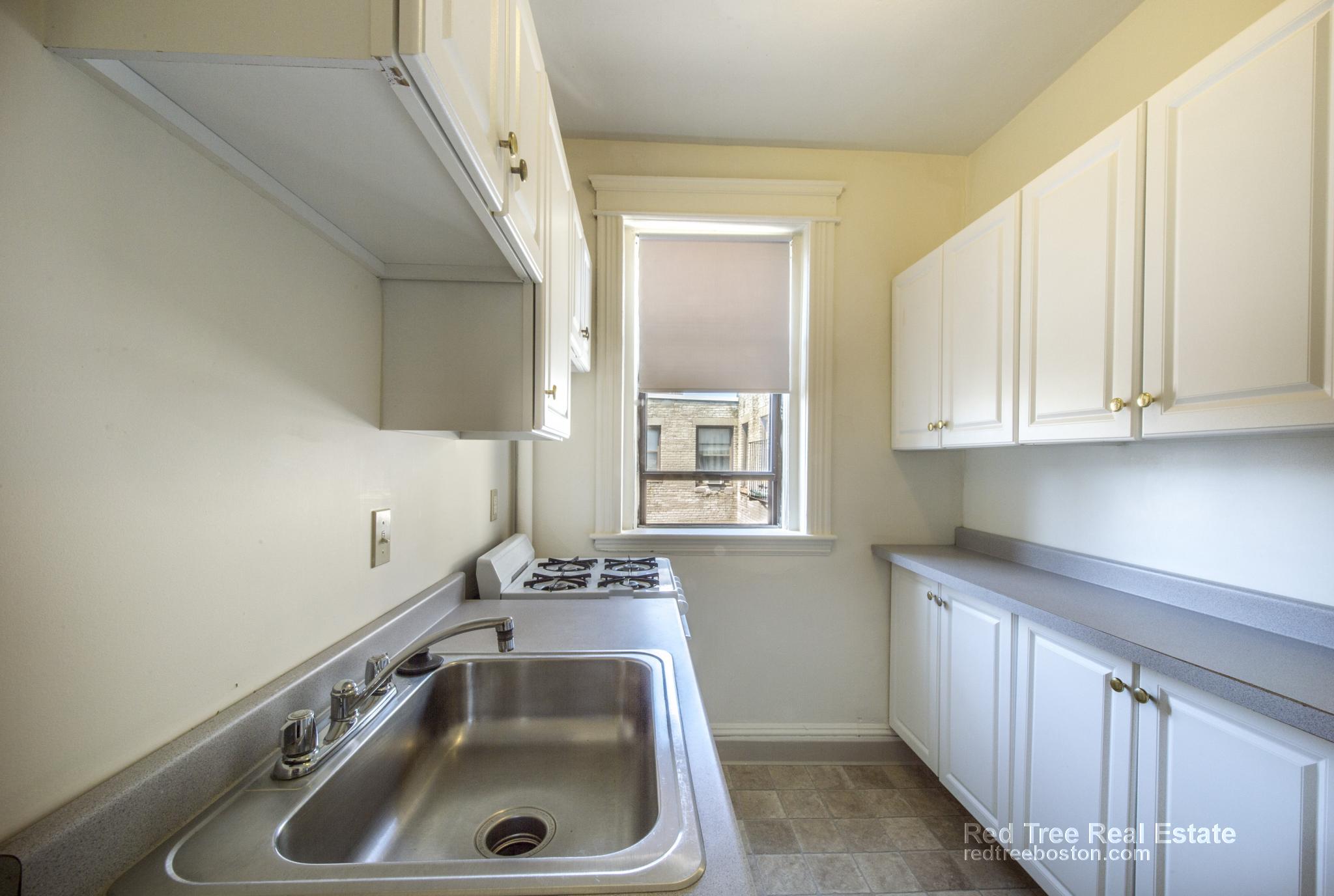 Studio bed, 1 bath apartment for rent at 1148 Commonwealth Ave Unit 57, Allston — photo 2 of 5
