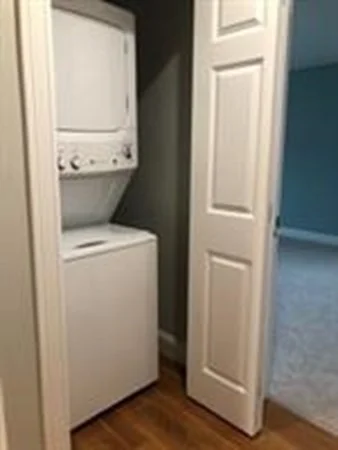 1 bed, 1 bath apartment for rent at 1149 Pleasant St Unit 3, Bridgewater — photo 7 of 9