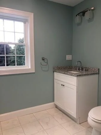 1 bed, 1 bath apartment for rent at 1149 Pleasant St Unit 3, Bridgewater — photo 3 of 9