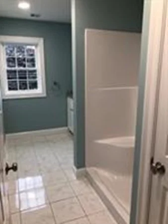 1 bed, 1 bath apartment for rent at 1149 Pleasant St Unit 3, Bridgewater — photo 4 of 9