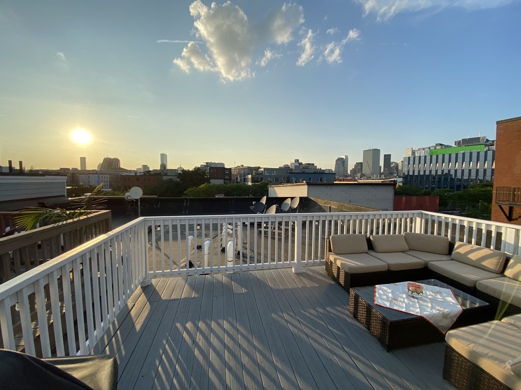 2 bed, 2 bath apartment for rent at 115 B St Unit 6, Boston — photo 1 of 18