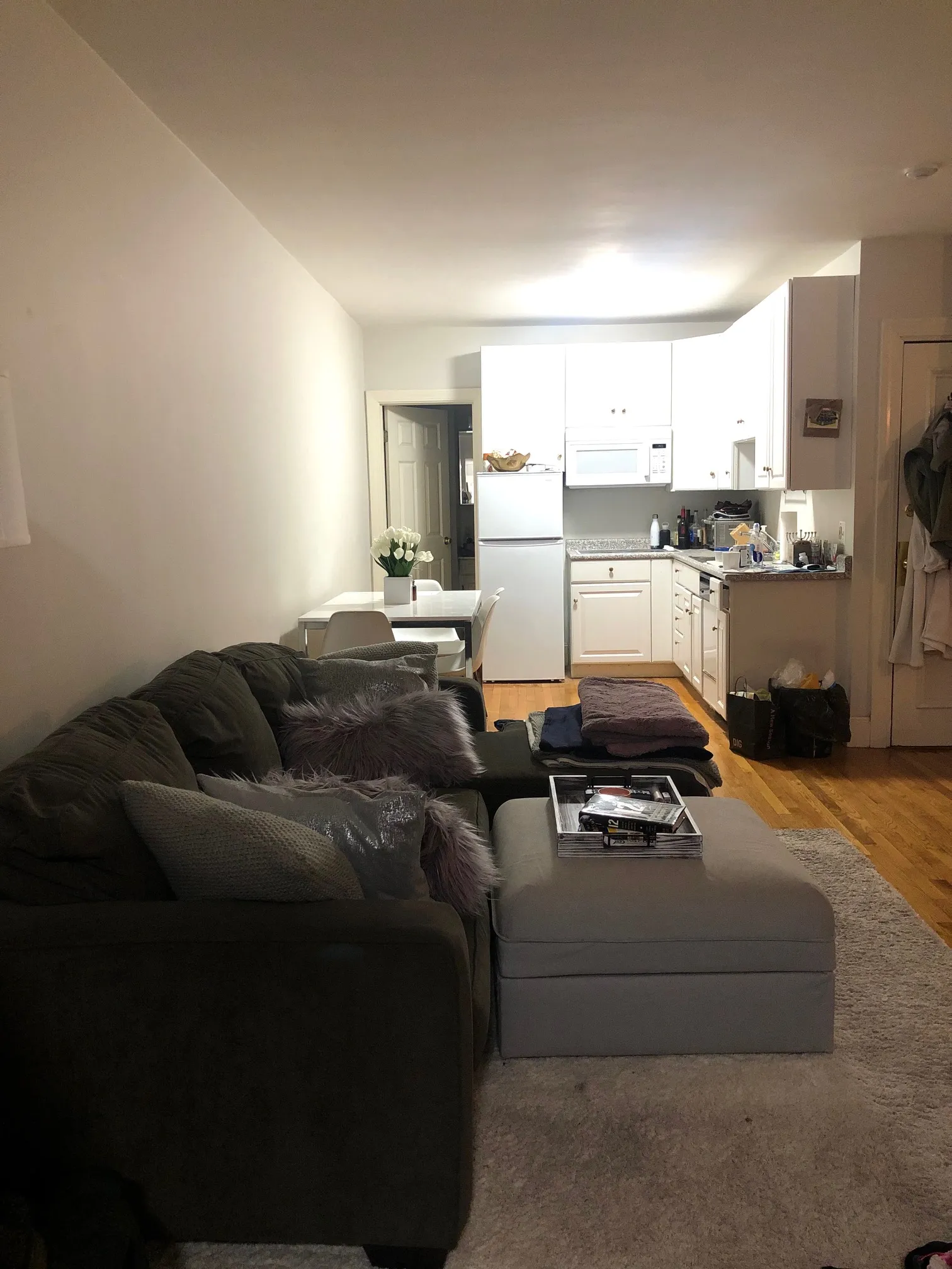 Studio bed, 1 bath apartment for rent at 115 Beacon St Unit 1, Back Bay — photo 8 of 9