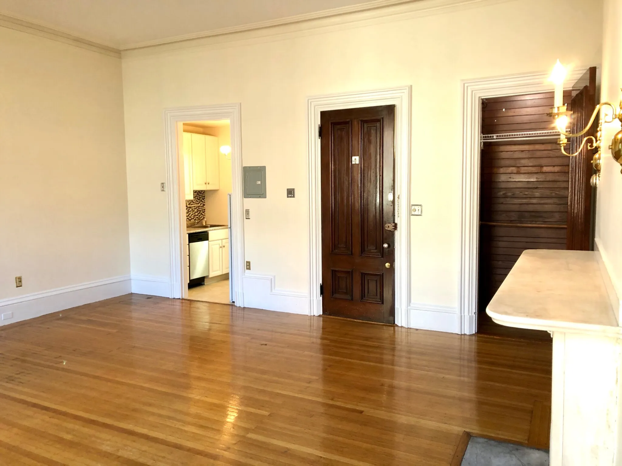 Studio bed, 1 bath apartment for rent at 115 Beacon St Unit 7A, Back Bay — photo 4 of 7