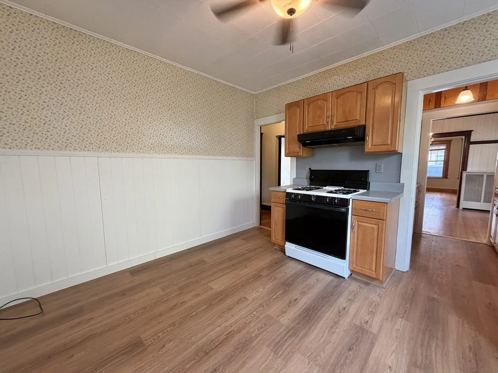 2 bed, 1 bath apartment for rent at 115 Beech St Unit 1, Belmont — photo 9 of 23