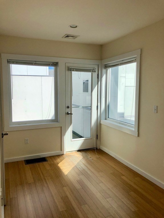 3 bed, 3 bath apartment for rent at 115 Charles St Unit 1, Kendall Square — photo 11 of 17