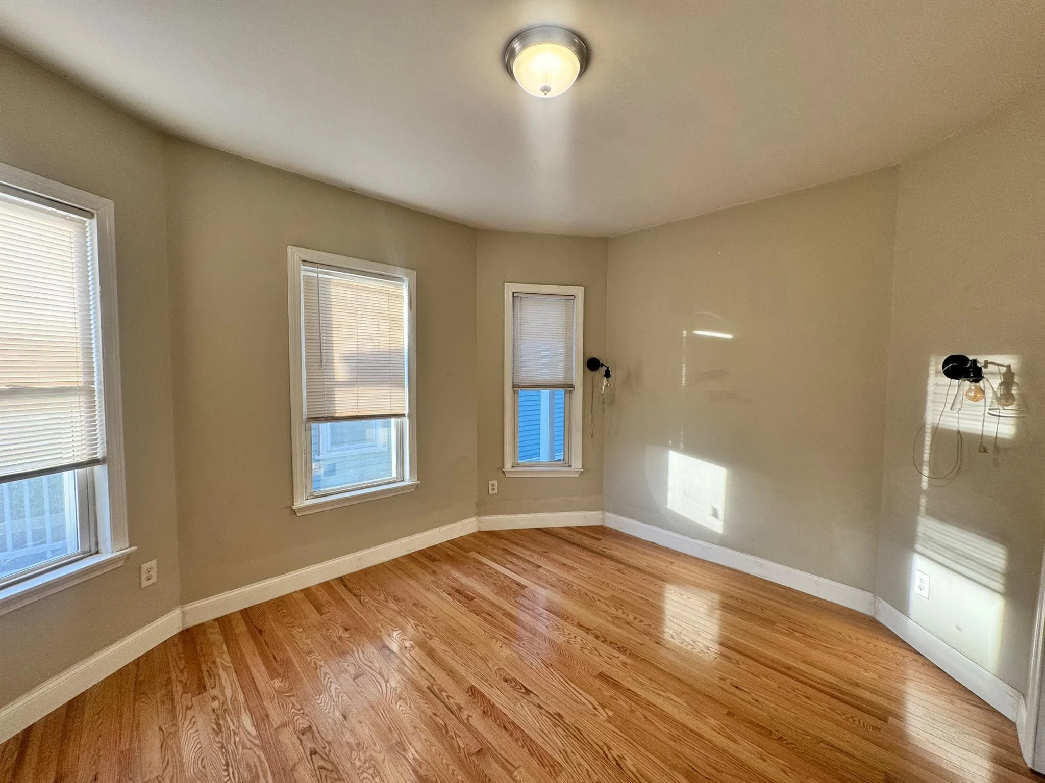 3 bed, 2 bath apartment for rent at 115 Elm St Unit 1, Spring Hill — photo 8 of 14