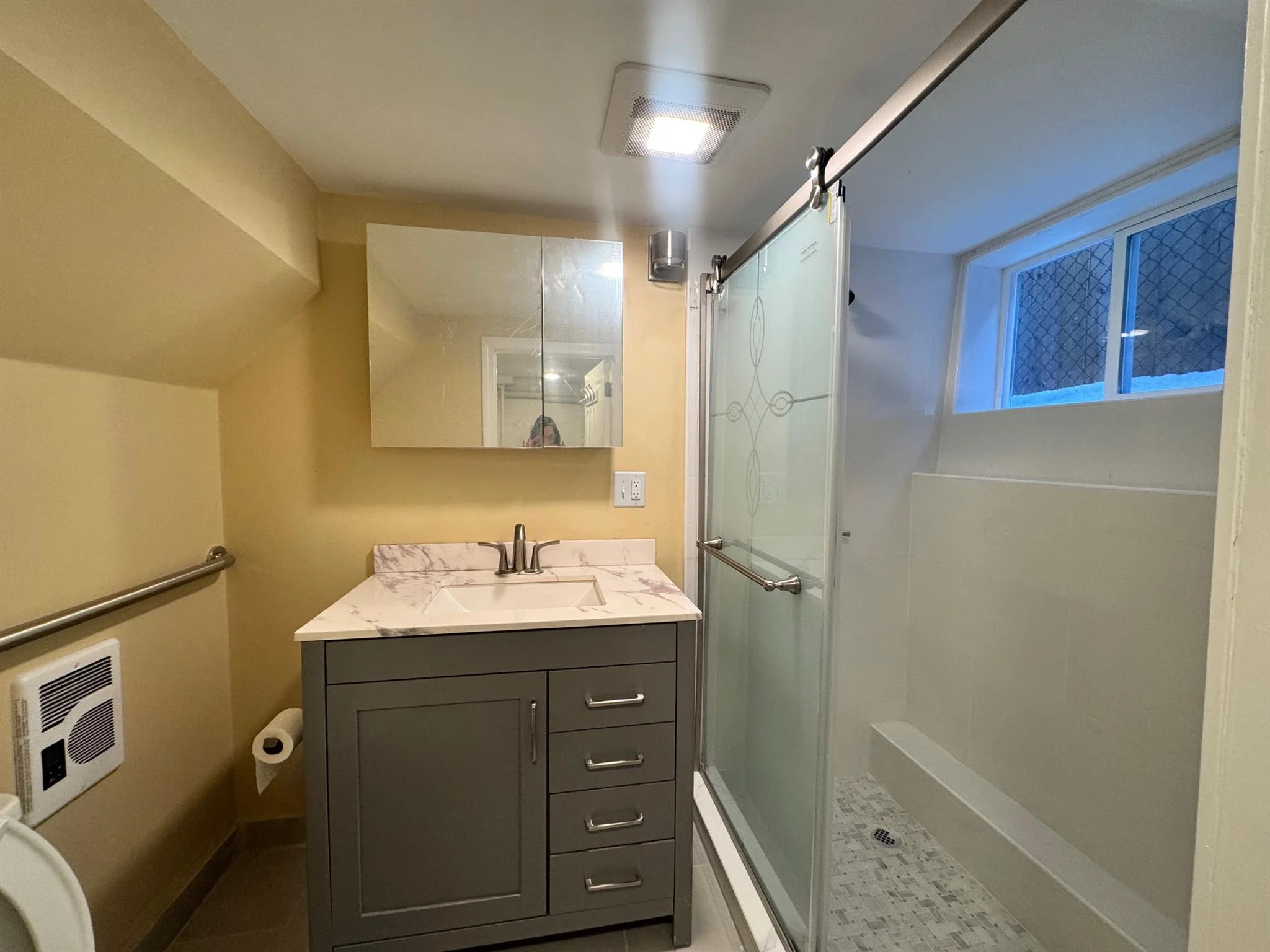 3 bed, 2 bath apartment for rent at 115 Elm St Unit 1, Spring Hill — photo 13 of 14