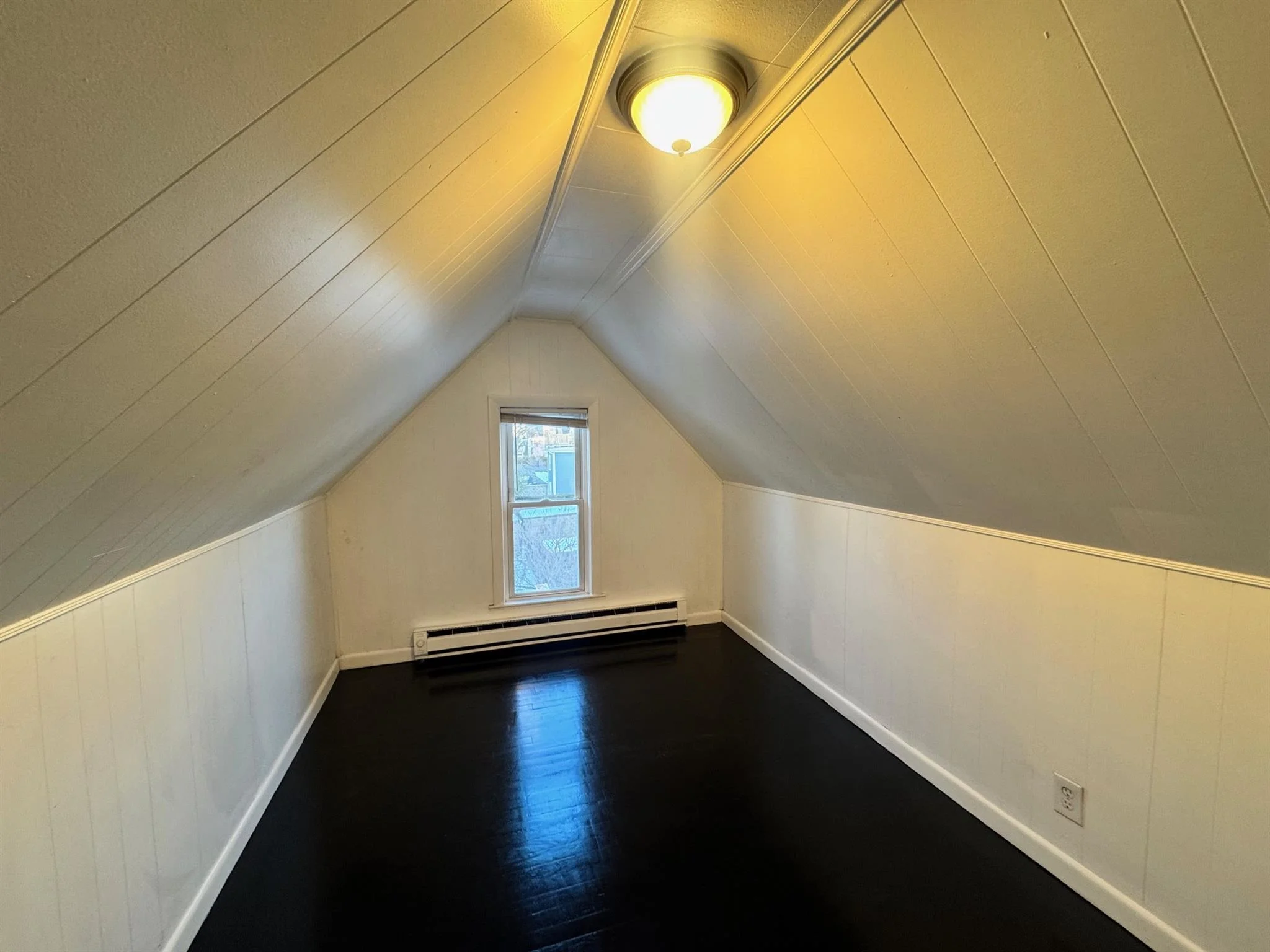 4 bed, 2 bath apartment for rent at 115 Elm St Unit 2, Spring Hill — photo 14 of 16