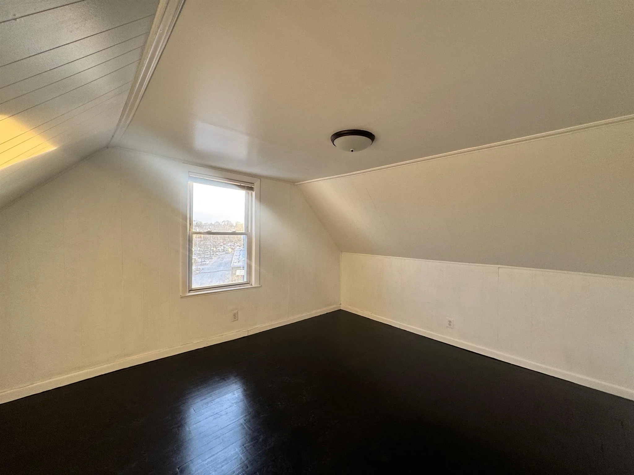 4 bed, 2 bath apartment for rent at 115 Elm St Unit 2, Spring Hill — photo 10 of 16