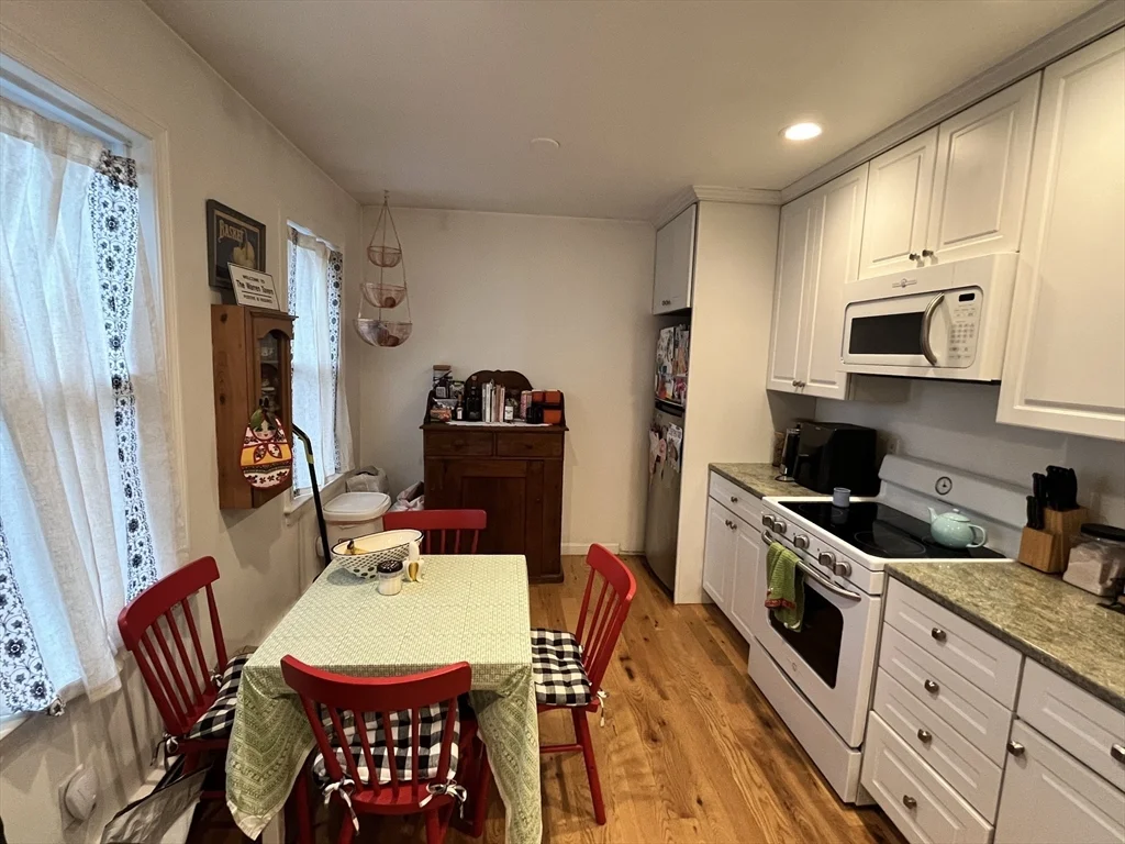 1 bed, 1 bath apartment for rent at 115 Elm Unit 1, Charlestown — photo 6 of 10