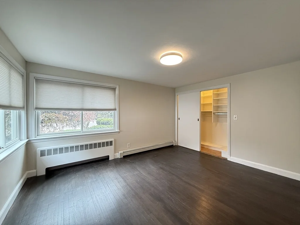 3 bed, 3 bath apartment for rent at 115 Grove St, Chestnut Hill — photo 9 of 12