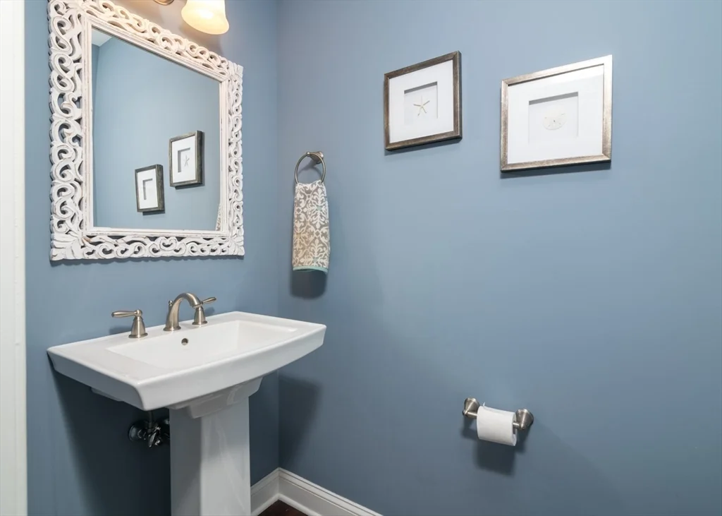 3 bed, 2 bath apartment for rent at 115 Halsted Dr Unit 115, Hingham — photo 16 of 21