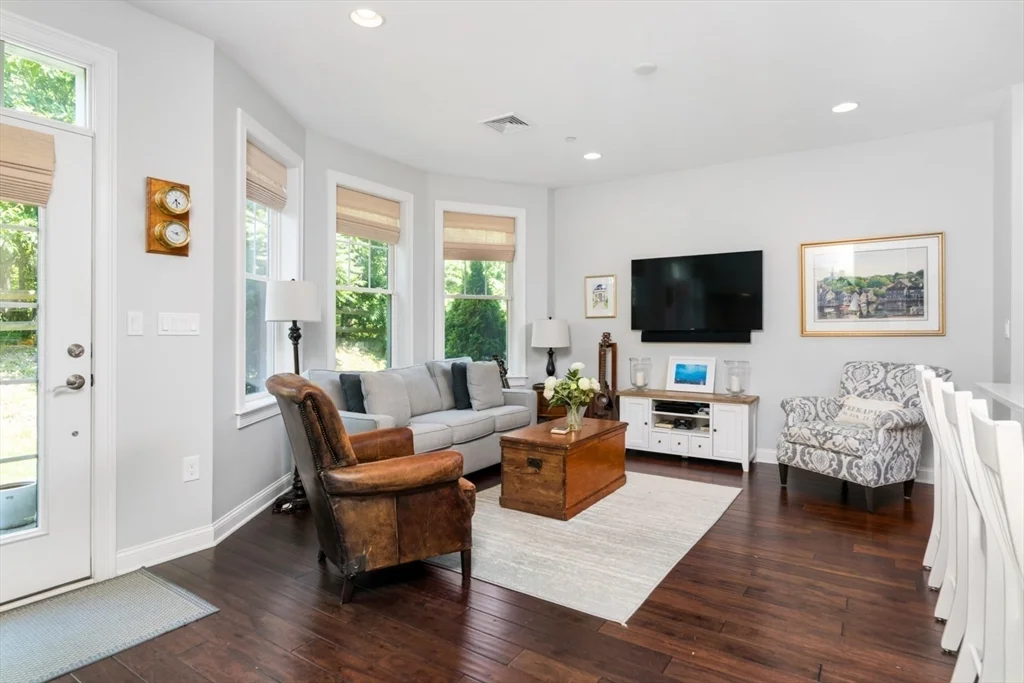 3 bed, 2 bath apartment for rent at 115 Halsted Dr Unit 115, Hingham — photo 6 of 21