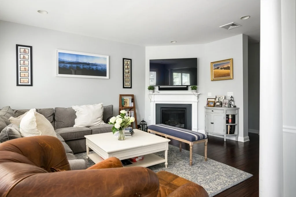 3 bed, 2 bath apartment for rent at 115 Halsted Dr Unit 115, Hingham — photo 7 of 21