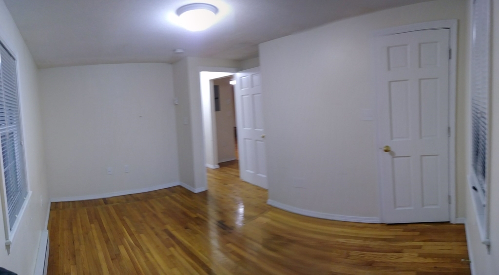 3 bed, 1 bath apartment for rent at 115 John Dunn Memorial Dr Unit E, Rockland — photo 5 of 7