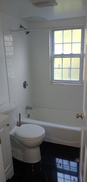 3 bed, 1 bath apartment for rent at 115 John Dunn Memorial Dr Unit E, Rockland — photo 6 of 7
