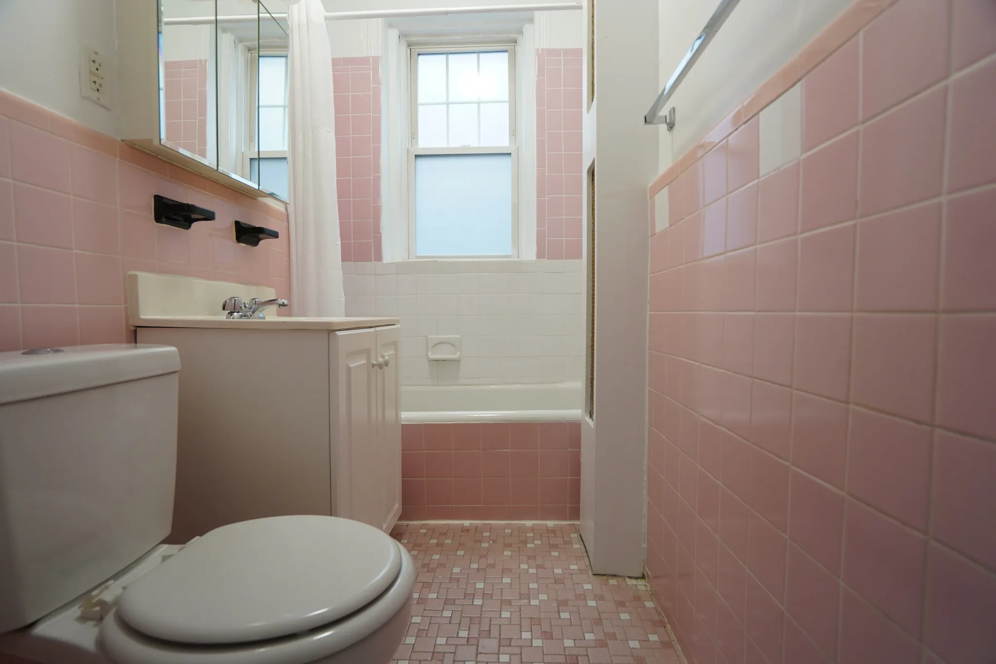 1 bed, 1 bath apartment for rent at 115 Kilsyth Rd Unit 2, Brighton — photo 10 of 15