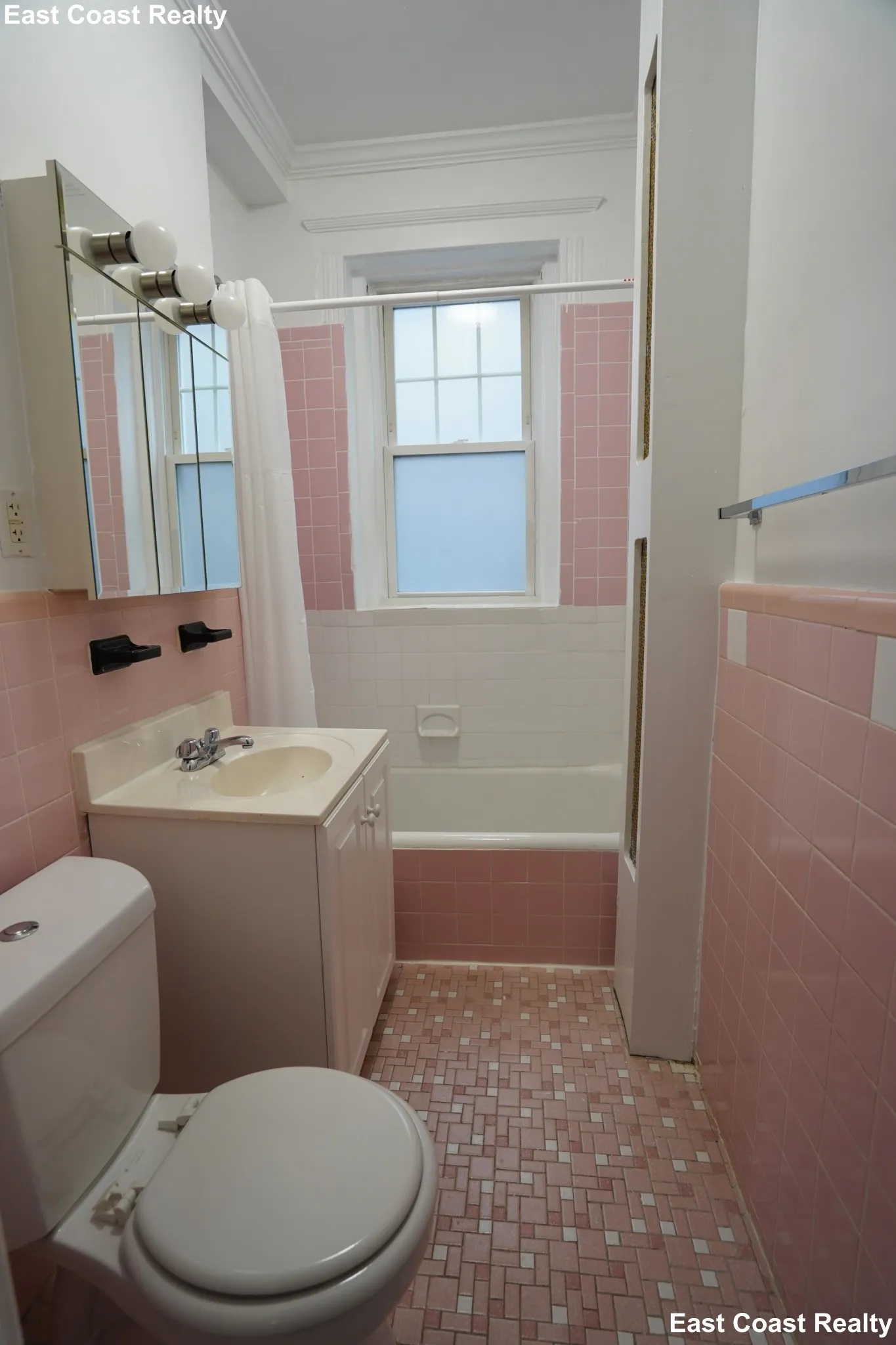 1 bed, 1 bath apartment for rent at 115 Kilsyth Rd Unit 2, Brighton — photo 9 of 15