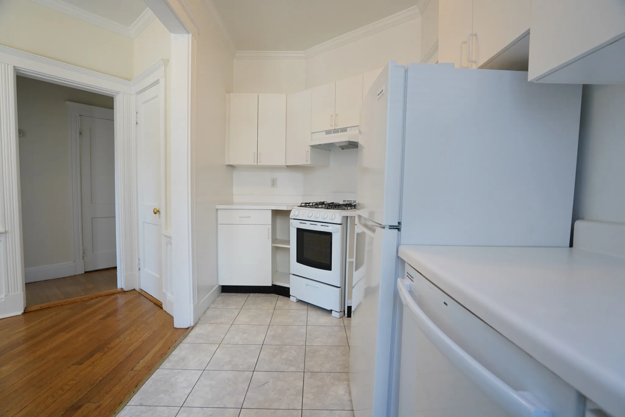 1 bed, 1 bath apartment for rent at 115 Kilsyth Rd Unit 2, Brighton — photo 4 of 15