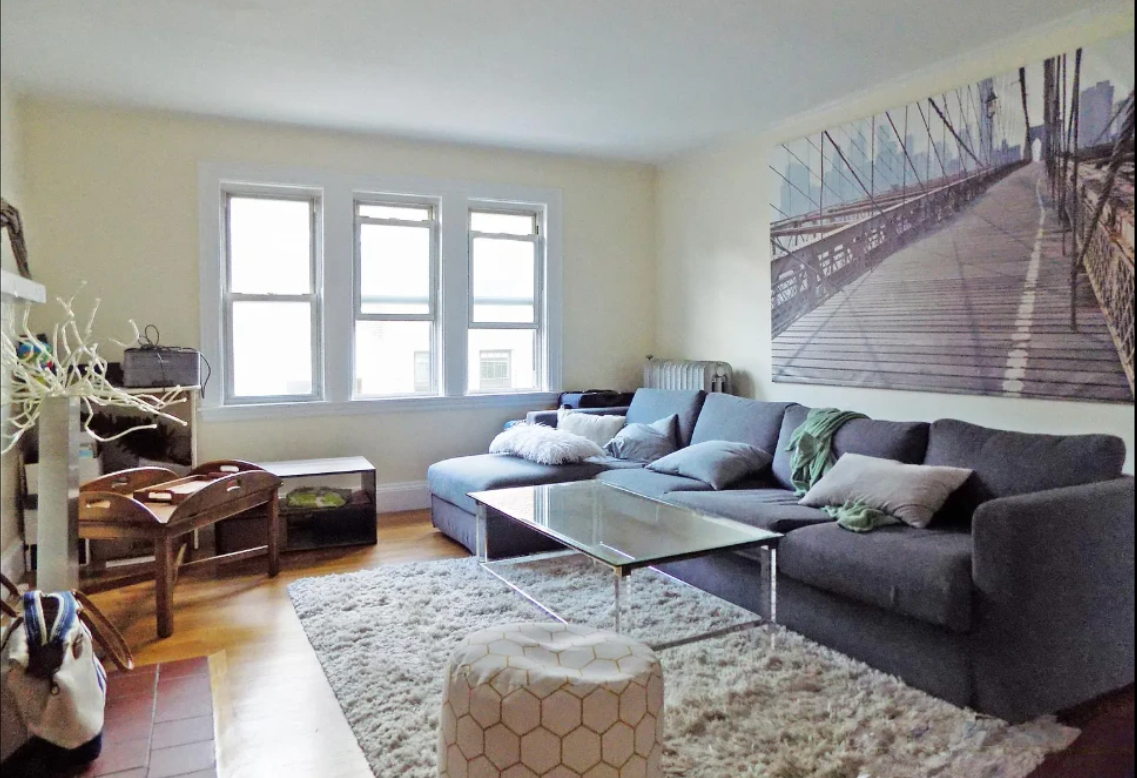 4 bed, 1 bath apartment for rent at 115 Lanark Rd Unit 1, Brighton — photo 3 of 16