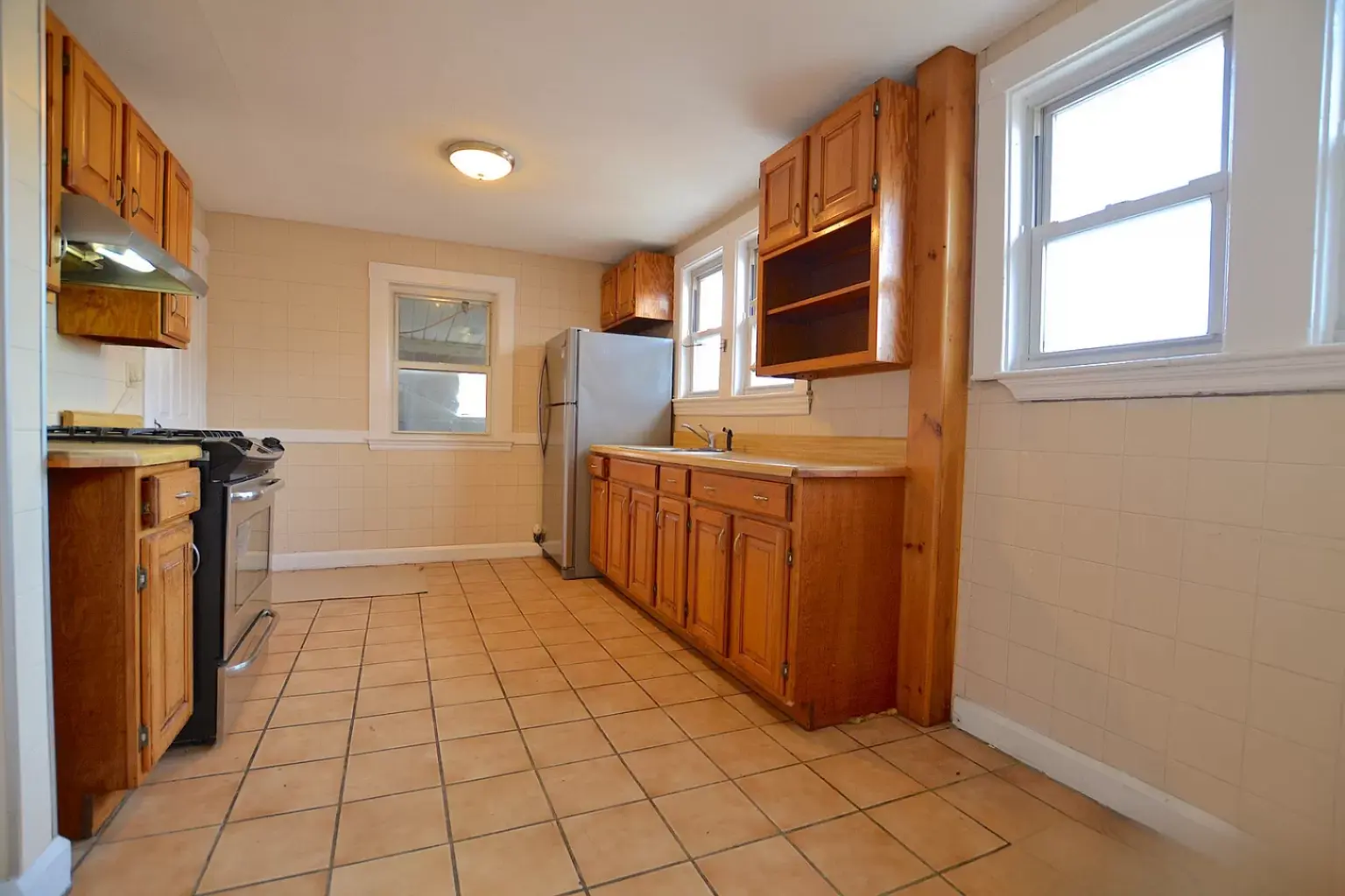 4 bed, 1 bath apartment for rent at 115 Lanark Rd Unit 1A, Brighton — photo 8 of 16