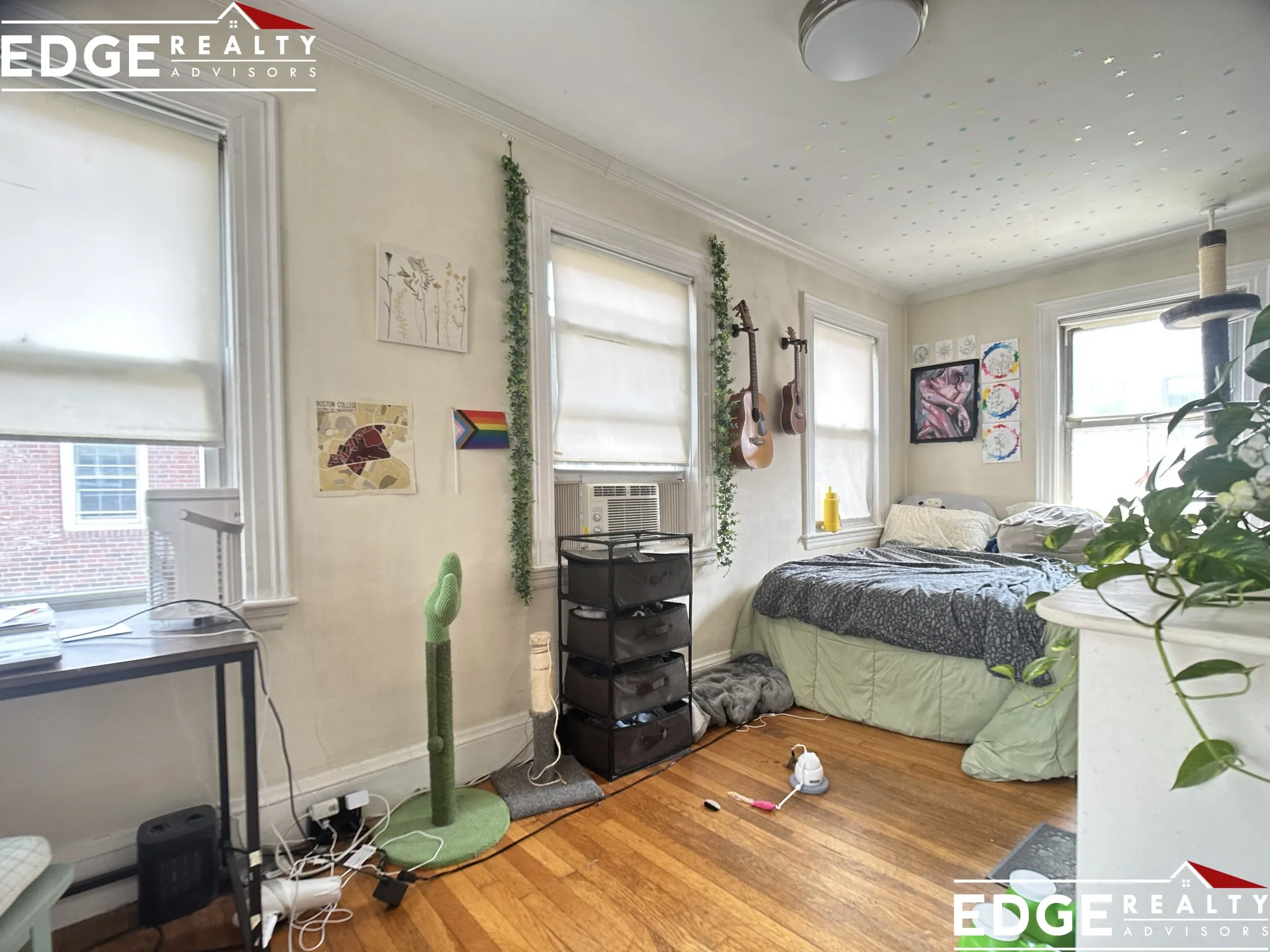 4 bed, 1 bath apartment for rent at 115 Lanark Rd Unit N/A, Brighton — photo 4 of 9