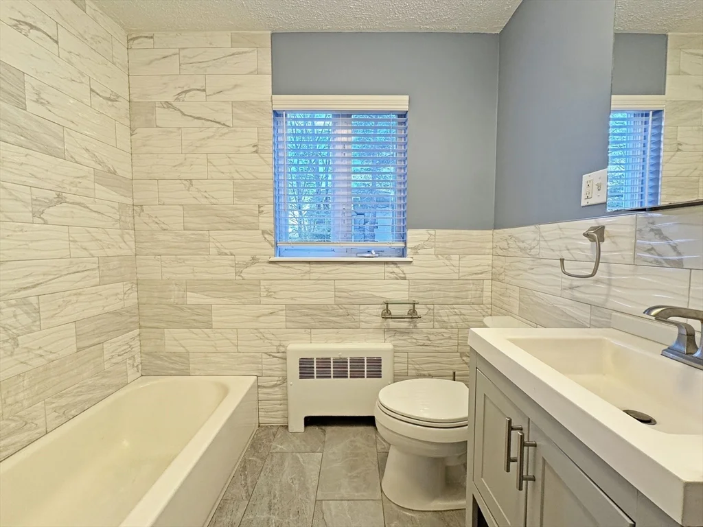 3 bed, 1 bath apartment for rent at 115 Langley Rd Unit 1, Newton Center — photo 8 of 17