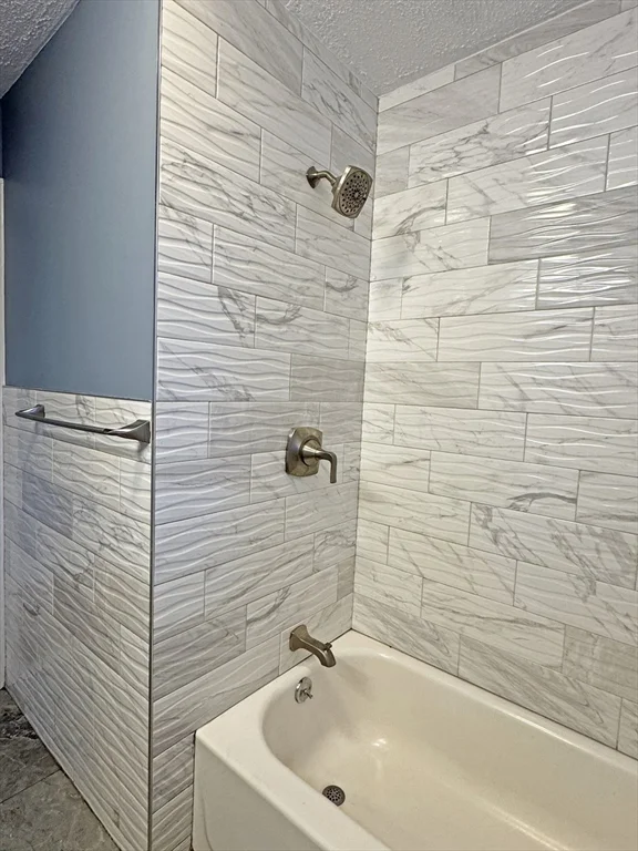 3 bed, 1 bath apartment for rent at 115 Langley Rd Unit 1, Newton Center — photo 9 of 17