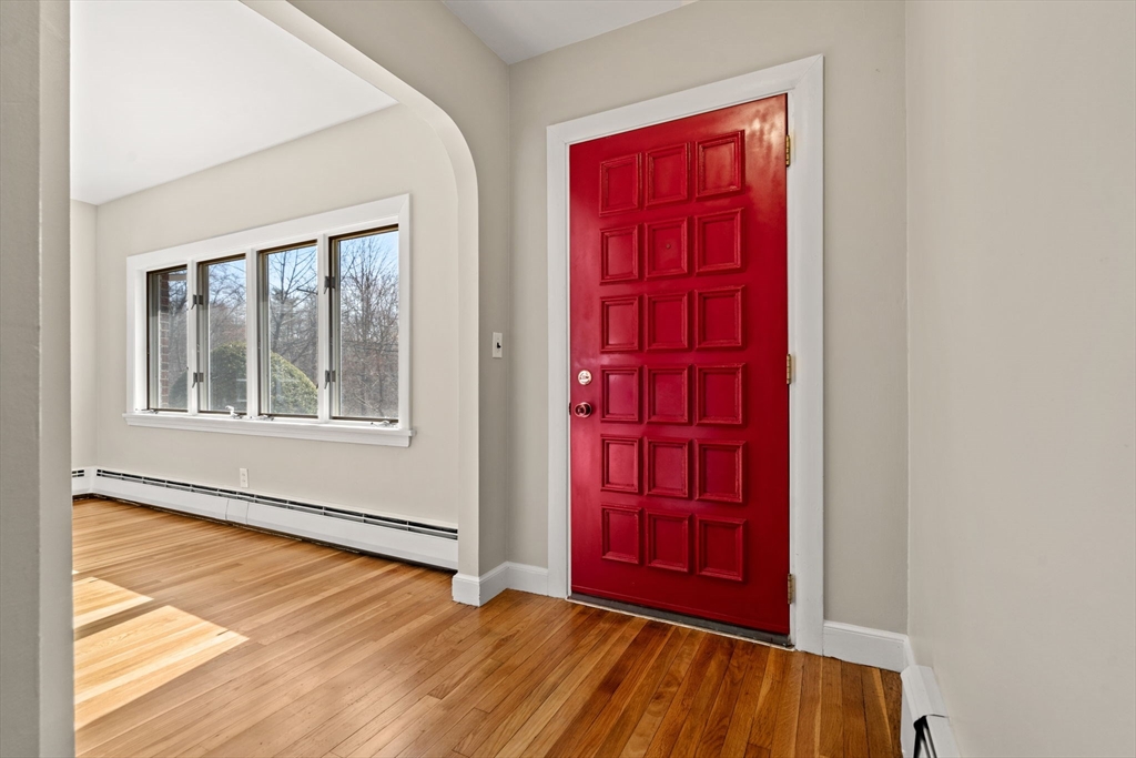 3 bed, 2 bath apartment for rent at 115 Mill St, Lincoln — photo 9 of 25
