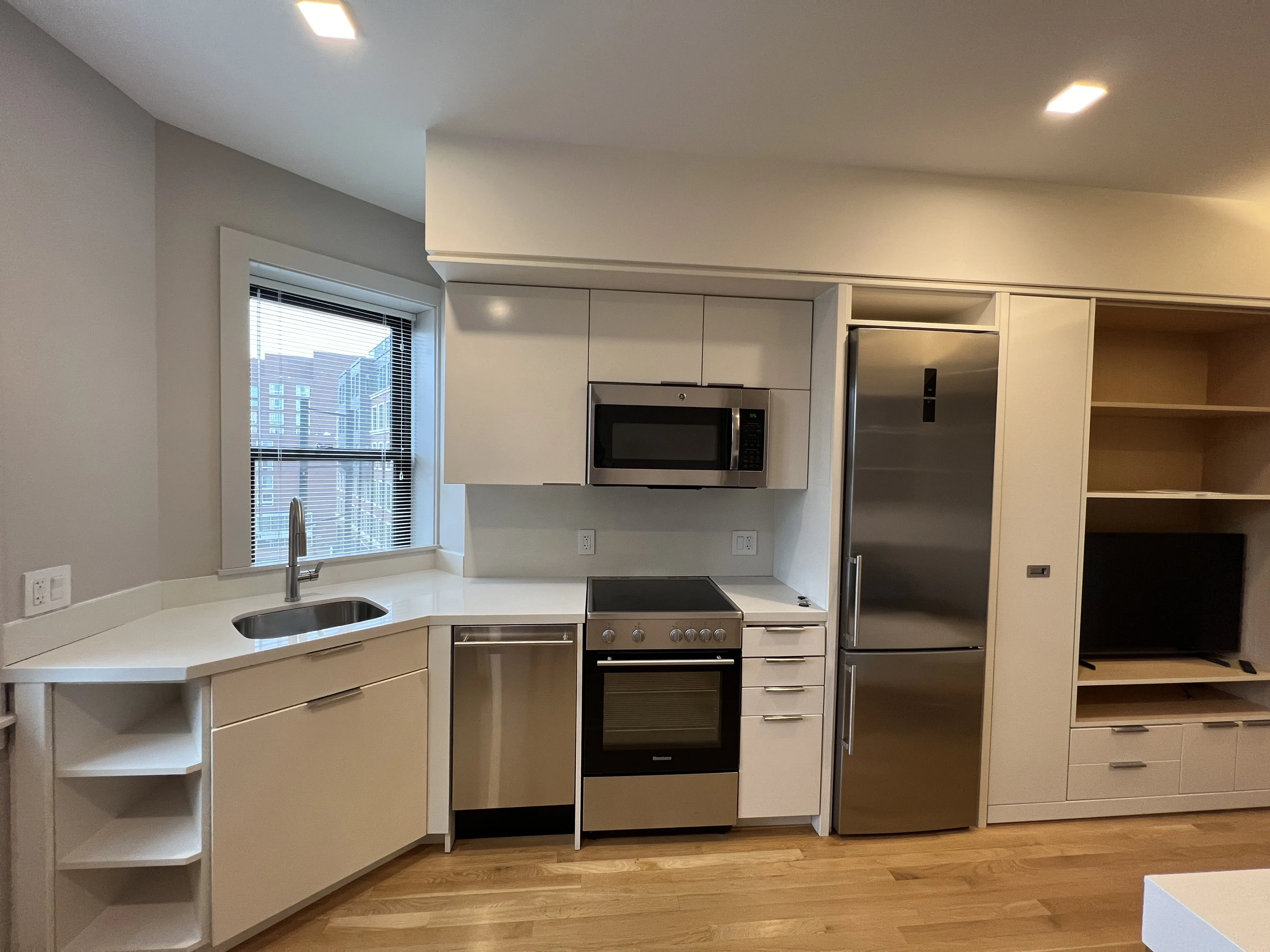 1 bed, 1 bath apartment for rent at 115 Mount Auburn St Unit 62, Harvard Square — photo 2 of 11