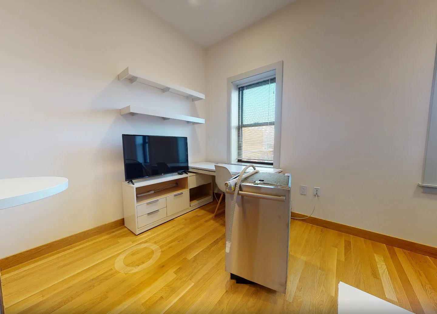 1 bed, 1 bath apartment for rent at 115 Mount Auburn St Unit 63, Harvard Square — photo 3 of 8