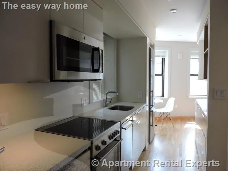 1 bed, 1 bath apartment for rent at 115 Mt Auburn St Unit 21, Harvard Square — photo 1 of 10
