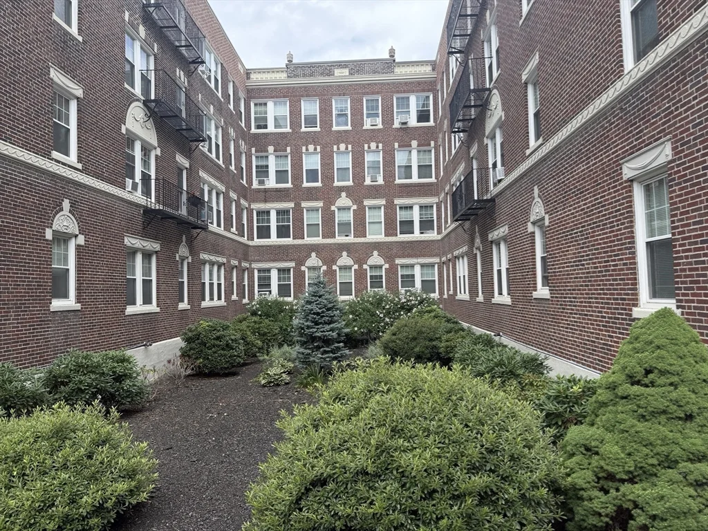 Studio bed, 1 bath apartment for rent at 115 Peterborough Unit 24, Fenway — photo 9 of 10