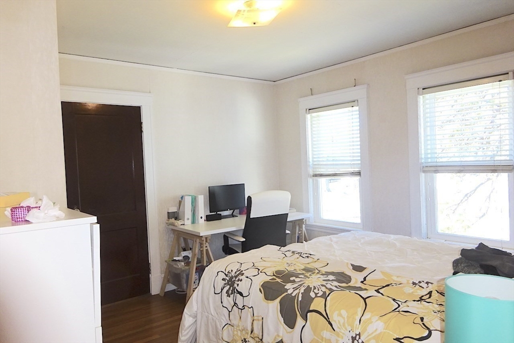 2 bed, 1 bath apartment for rent at 115 Playstead Rd Unit 2, Medford — photo 13 of 14