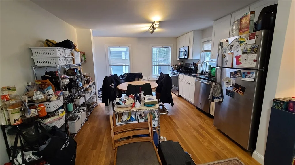 3 bed, 2 bath apartment for rent at 115 Pleasant St Unit B, Cambridgeport — photo 4 of 14