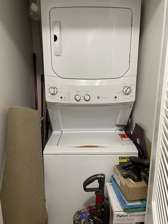 3 bed, 2 bath apartment for rent at 115 Pleasant St Unit B, Cambridgeport — photo 12 of 14
