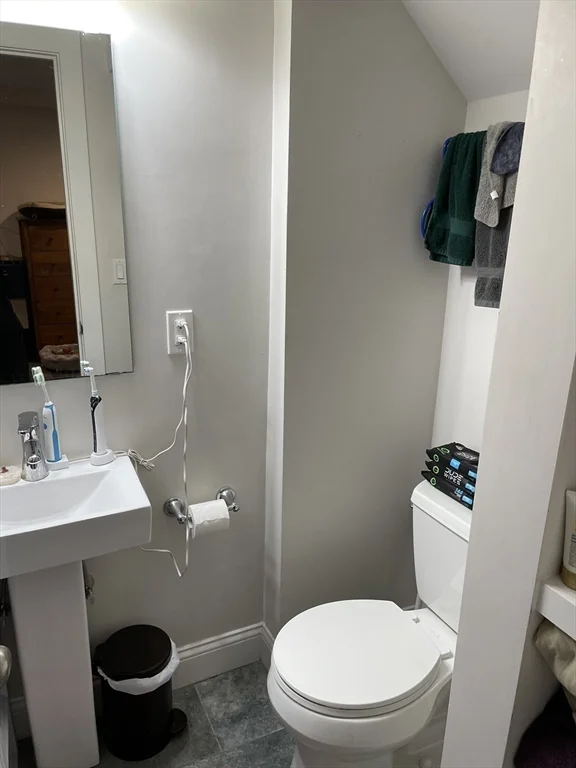 3 bed, 2 bath apartment for rent at 115 Pleasant St Unit B, Cambridgeport — photo 13 of 14