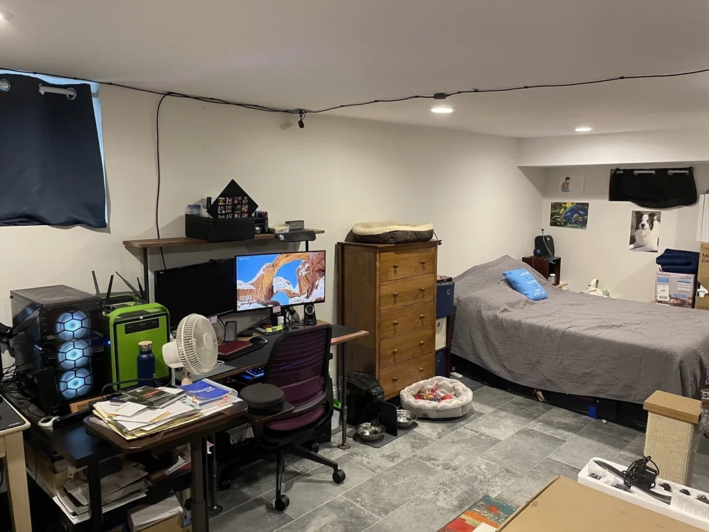 3 bed, 2 bath apartment for rent at 115 Pleasant St Unit B, Cambridgeport — photo 9 of 14