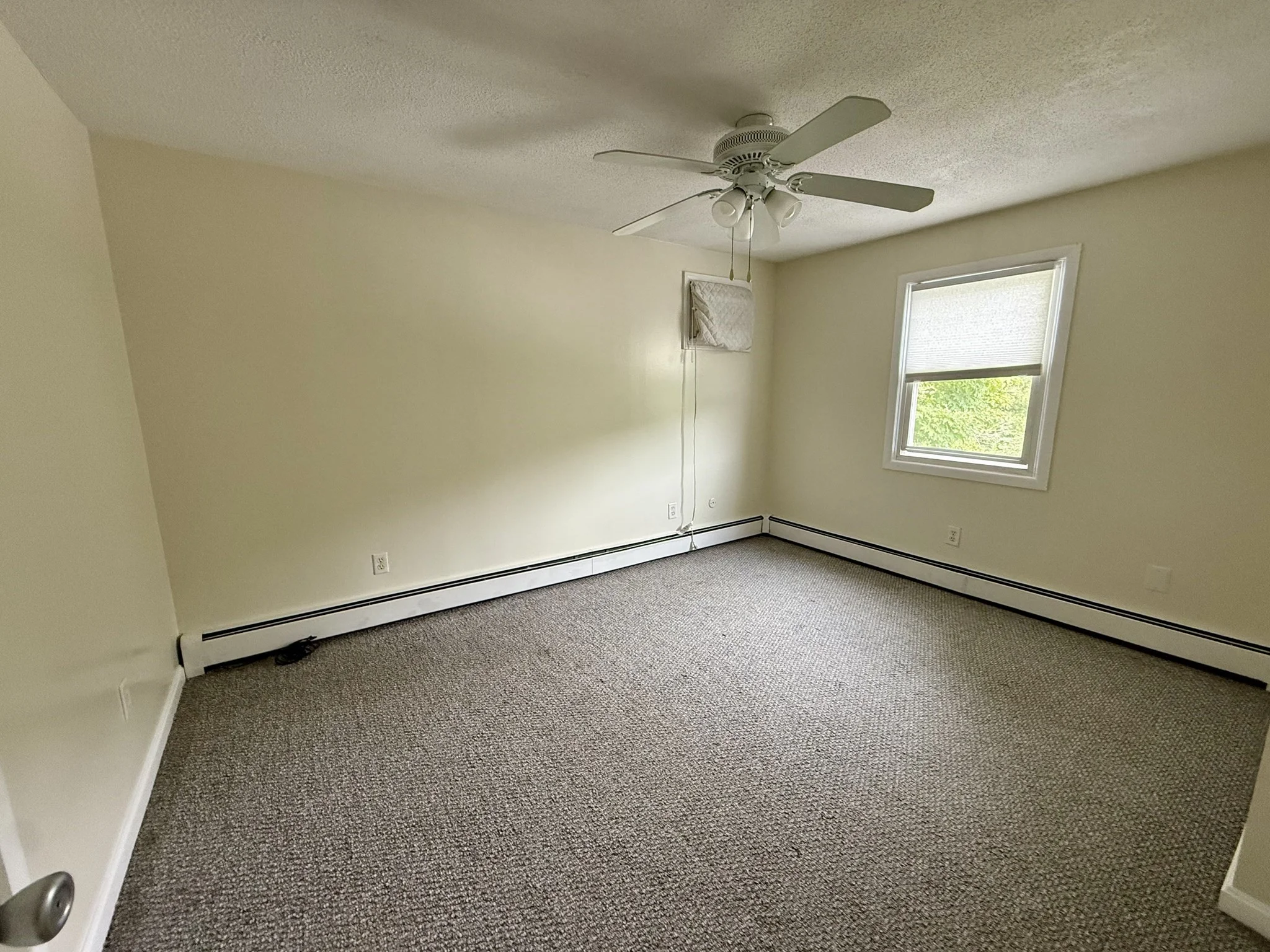 2 bed, 1 bath apartment for rent at 115 Redemption Rock Trl Unit A, Sterling — photo 7 of 12
