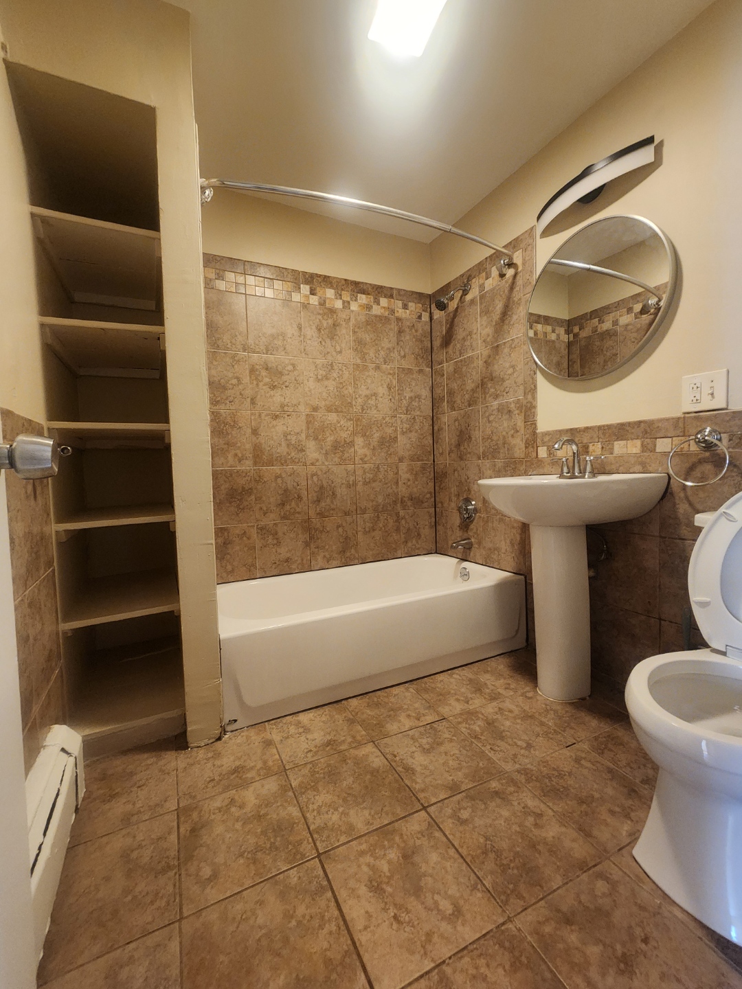 2 bed, 1 bath apartment for rent at 115 Regent St Unit 1, Roxbury — photo 3 of 8
