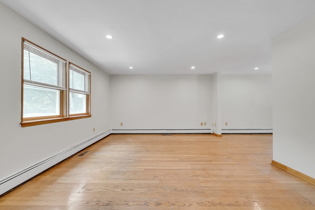 4 bed, 2 bath apartment for rent at 115 Rowe St, Auburndale — photo 12 of 28