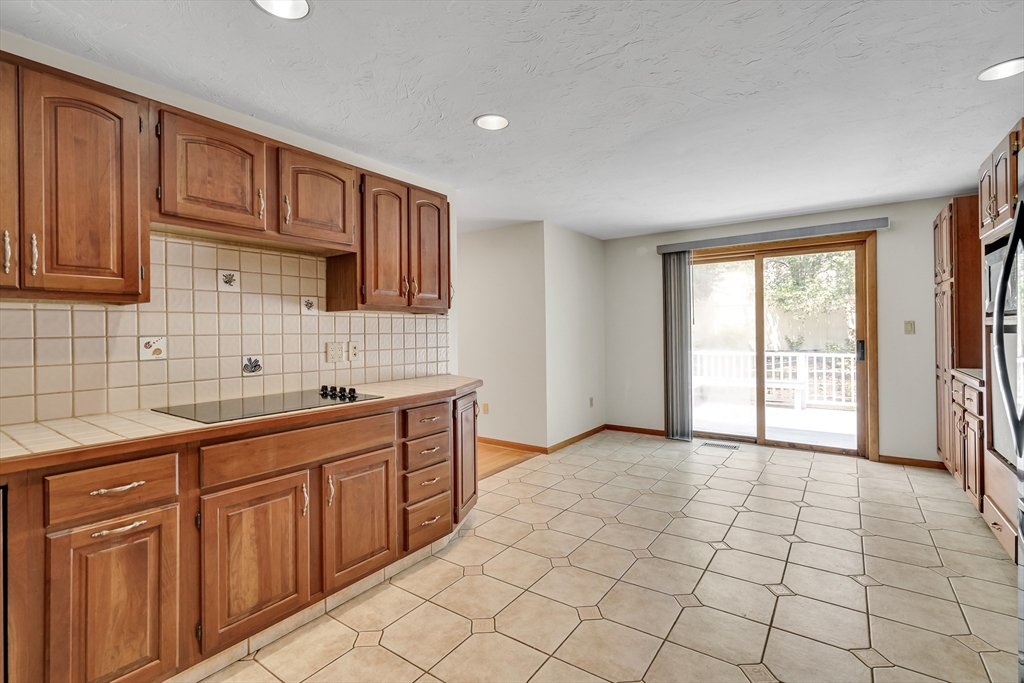 4 bed, 2 bath apartment for rent at 115 Rowe St, Auburndale — photo 20 of 28